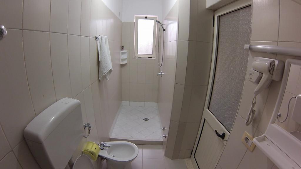 Hotel 4 Stinet Wlora Zewnętrze zdjęcie
