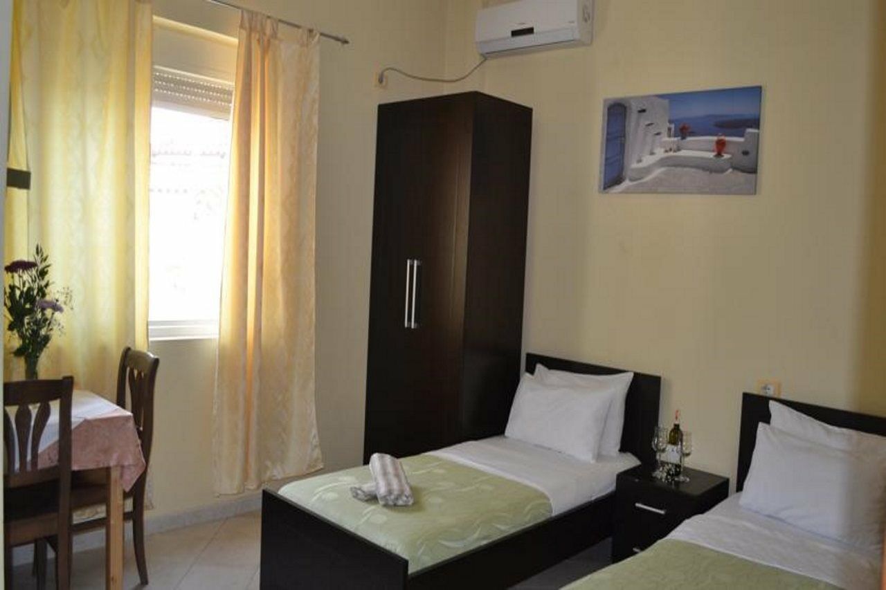 Hotel 4 Stinet Wlora Zewnętrze zdjęcie