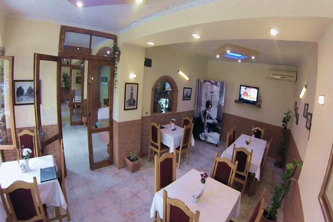 Hotel 4 Stinet Wlora Zewnętrze zdjęcie