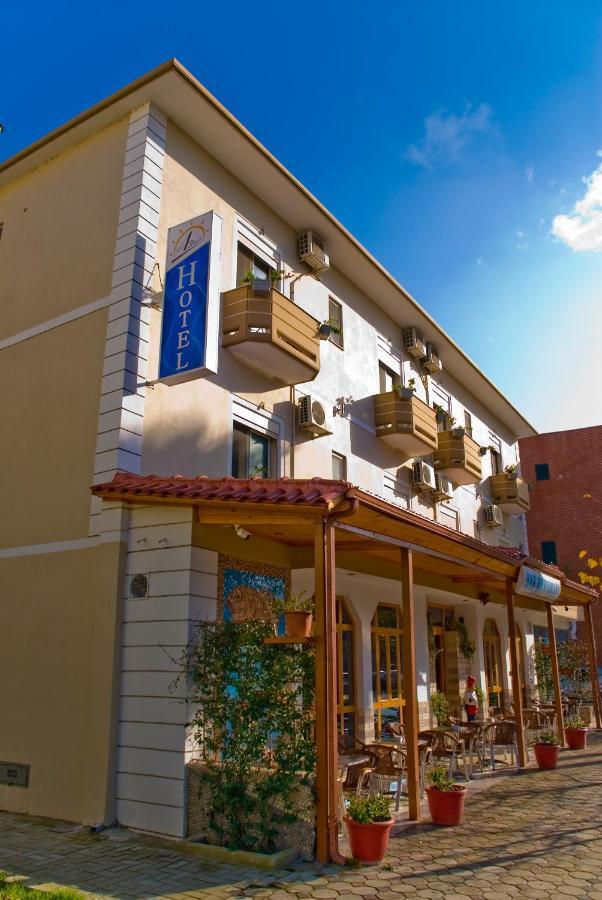 Hotel 4 Stinet Wlora Zewnętrze zdjęcie